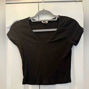 Bozzolo Black Ribbed V neck Top